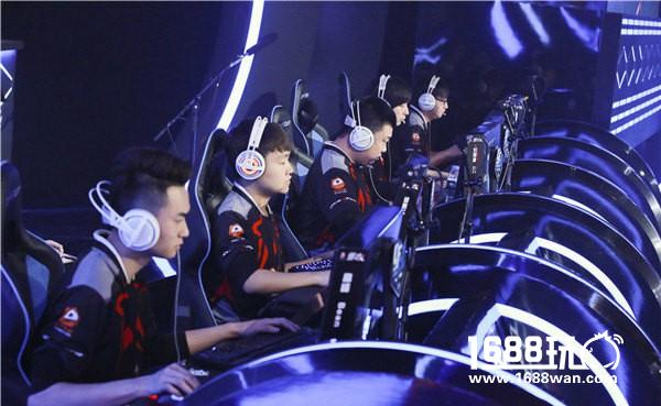 VSPN引领2017电竞产业新路线：移动与端游赛事齐头并进[图]