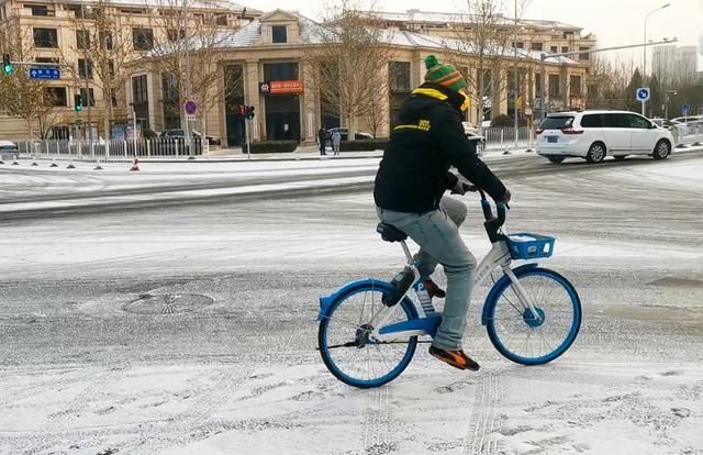 2021年第一场雪 北京地面开始见白[多图]