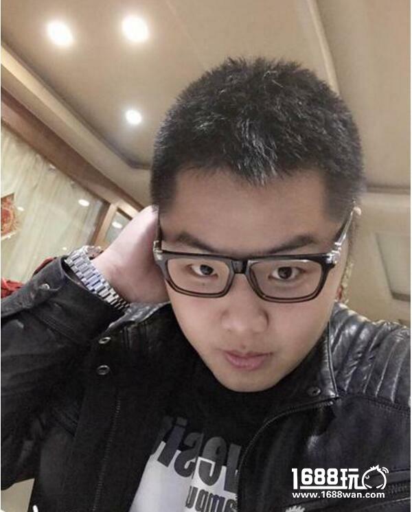 不仅是王者荣耀第一李白  虎牙直播李太白化身春日暖流[多图]