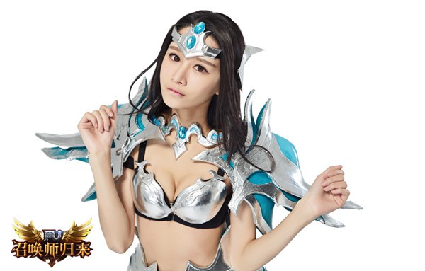 《全民奇迹MU》性感coser圣女降临，诱惑难挡[多图]