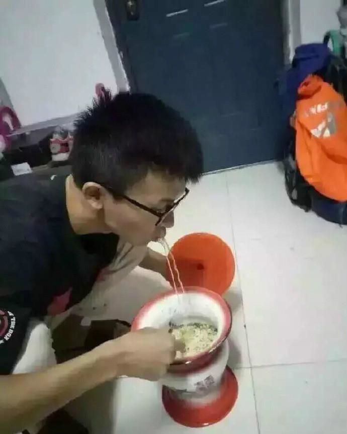 每日囧图：一个新的福利职业[多图]