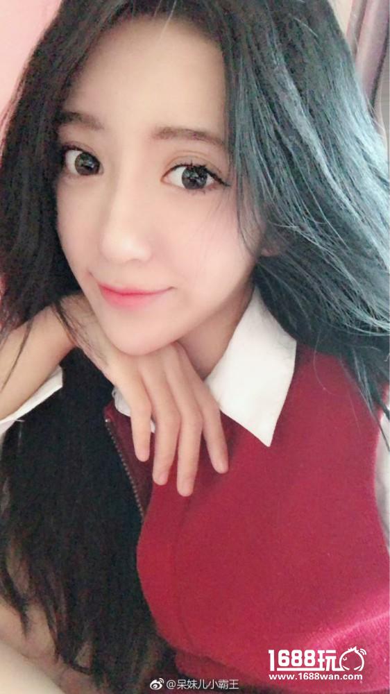 六六六的演技+女神级颜值，呆妹儿小霸王直播潜力受业界认可[多图]