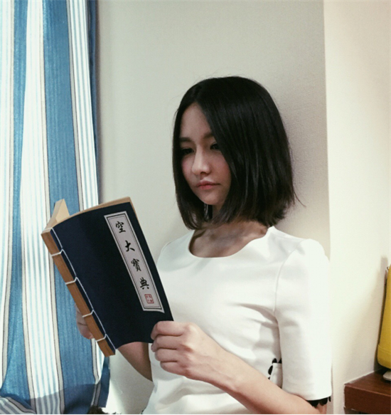 大学新增电竞技专业，雷柏代言人Miss开课[多图]