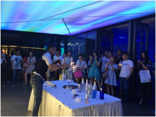 上方TFC狂欢夜酒会跨界互动点燃泛游戏激情[多图]
