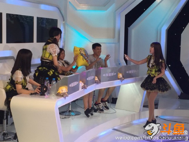 斗鱼《超神偶像》霸哥Solofeng萌舞吸睛 SNH48实力吃辣椒[多图]