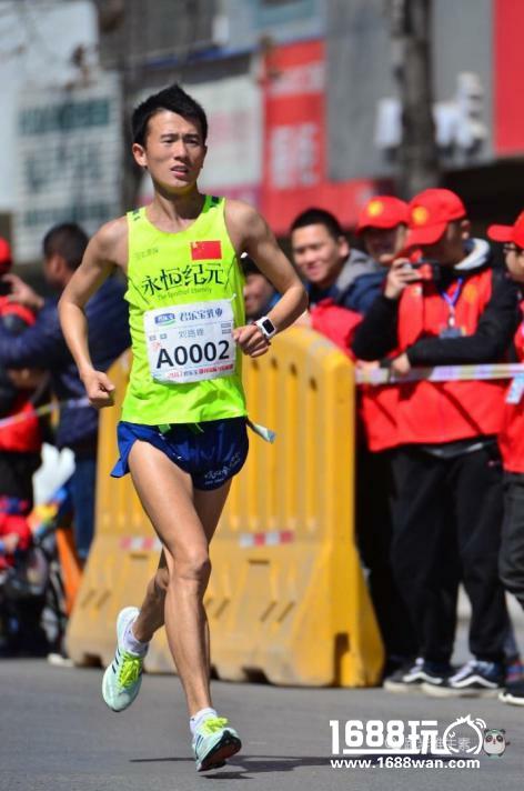 三七互娱刘路峰再战郑开马拉松 荣获国内第二名[图]