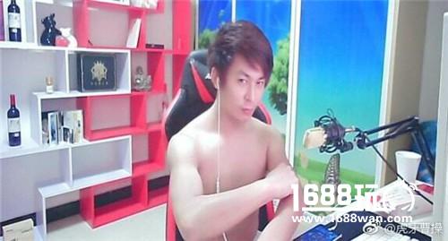 王者荣耀曹操雇1000个妹子服务粉丝 宅男挤爆10个群[多图]图片1
