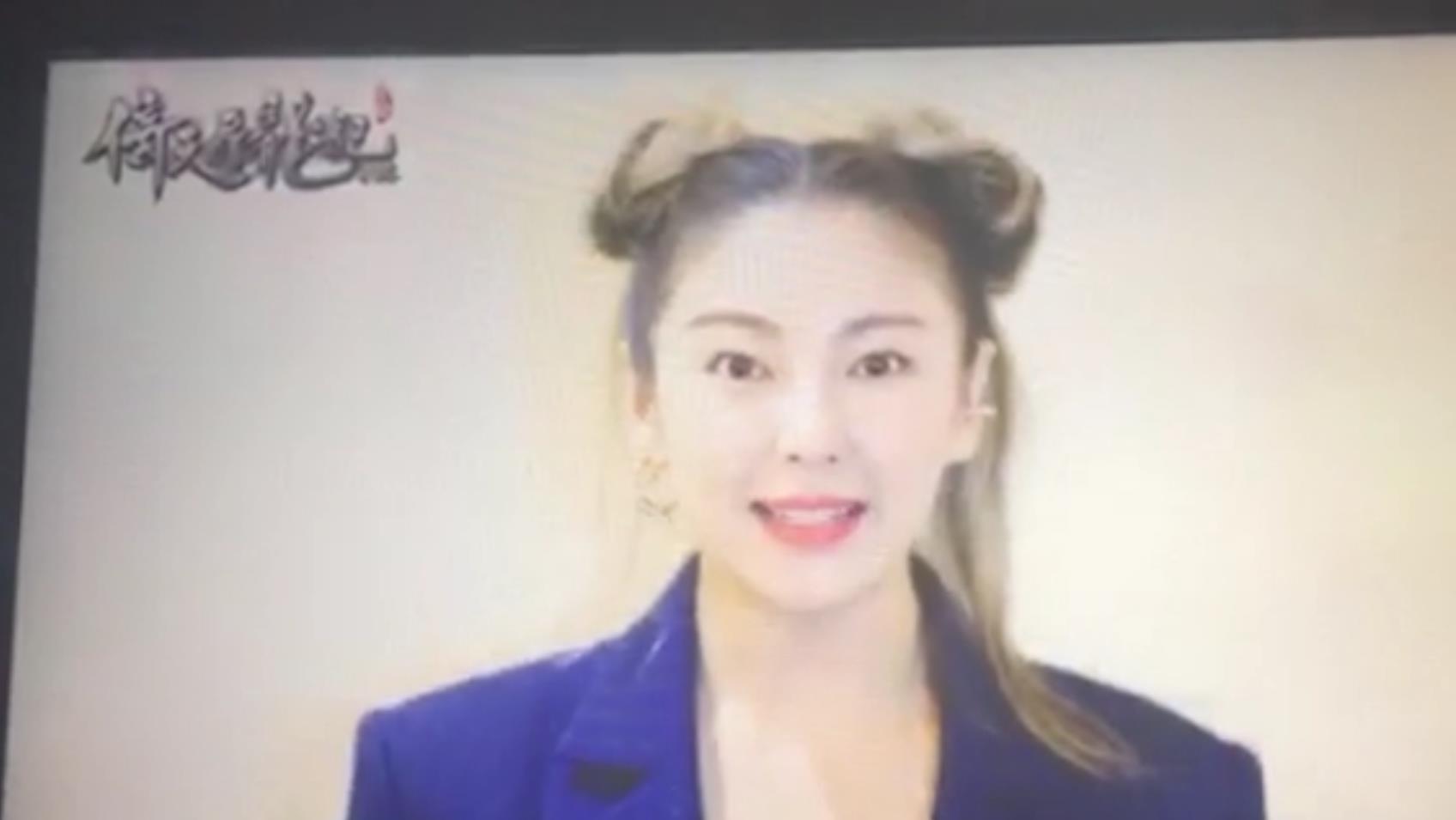 女生cos张雨绮求婚 原来是《倚天屠龙记》手游帮忙圆梦！[多图]图片5