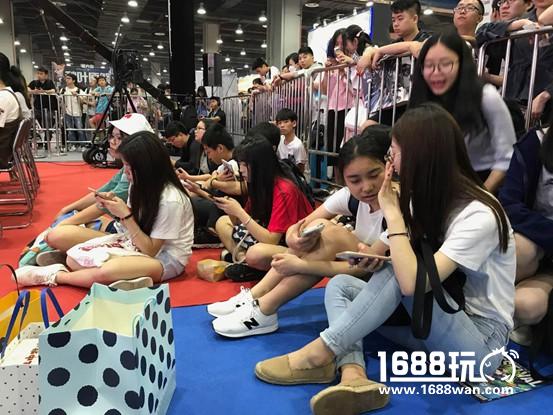 广州漫展虎牙直播粉丝见面会：王者荣耀大神与看球该如何选择[多图]图片9