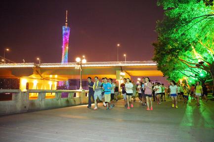 三七互娱“超跑团”团长刘路峰再战南京国际马拉松[多图]图片4