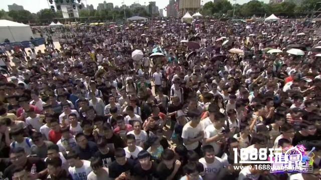斗鱼嘉年华人气火爆，手游竞技直播竟选用二手手机[多图]图片2