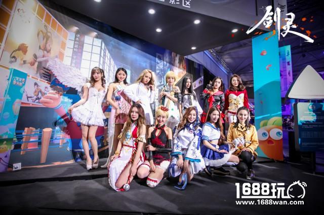 《剑灵》“盛装”参展TGC  15女团带你逛秋叶原[多图]